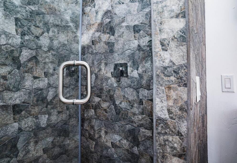 הוילה ואלה דה גוואדלופה Cabana El Alamo Con Jacuzzi מראה חיצוני תמונה