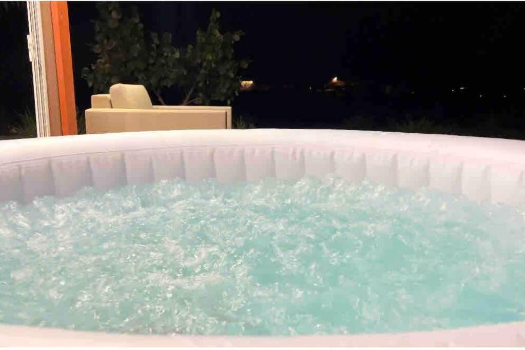 הוילה ואלה דה גוואדלופה Cabana El Alamo Con Jacuzzi מראה חיצוני תמונה