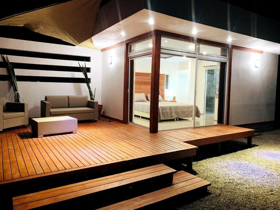 הוילה ואלה דה גוואדלופה Cabana El Alamo Con Jacuzzi מראה חיצוני תמונה